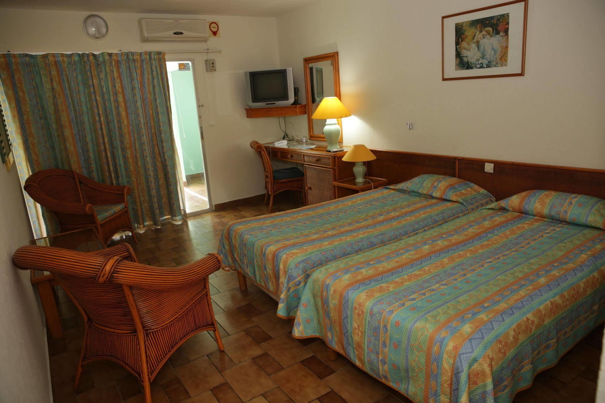 Hotel Village Soleil Le Gosier  Buitenkant foto